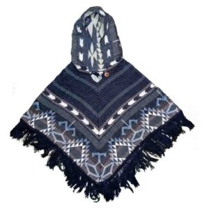 Ruana tejida en telar de madera hecha en lana antialergica capota boton en cuello genial